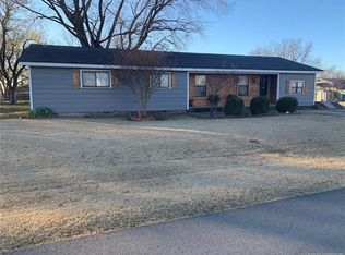 202 S 1st St, Morris, OK 74445