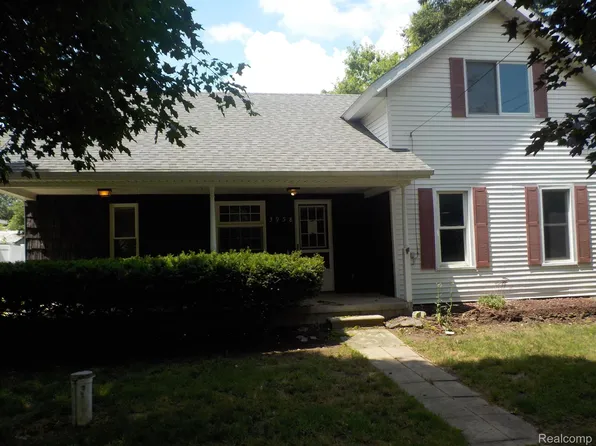 3958 S Ruess Rd, Owosso, MI 48867