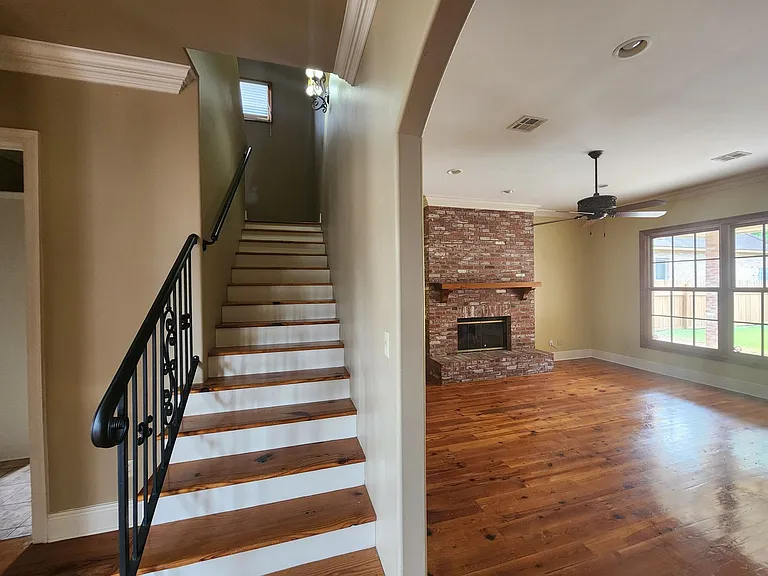5989 Stonegate Dr — Photo 7