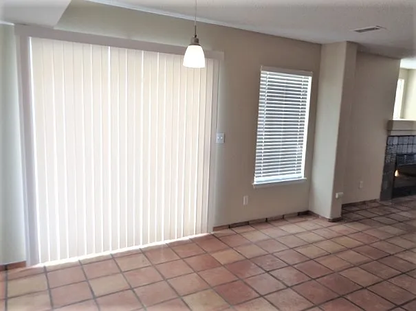 3 bed, 2.5 bath, 1646 sqft, $2,845 — Photo 4