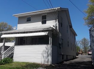 234 1/2 W 1st Ave, Roselle, NJ 07203