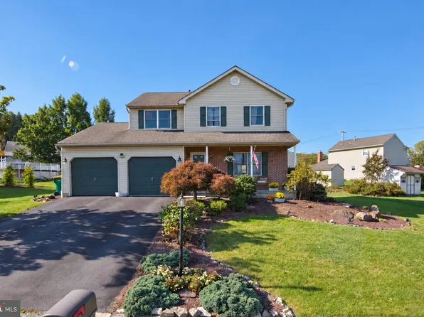 2726 Beacon Dr, Sinking Spring, PA 19608