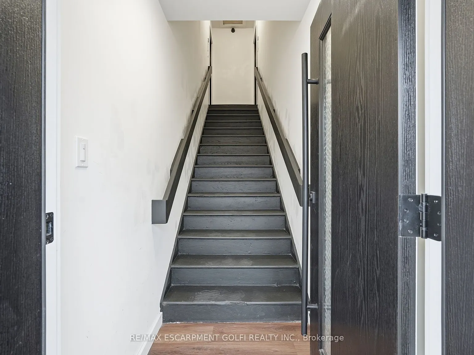 2 bed, $1,900 — Photo 3