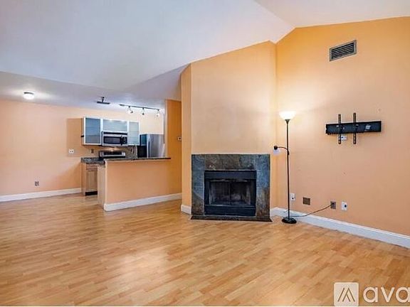 4th image of 10263 Gandy Blvd N APT 106