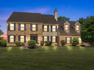 196 Twining Bridge Rd, Newtown, PA 18940