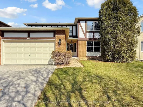 349 Banbury Rd, Toronto, ON M2L 2V2