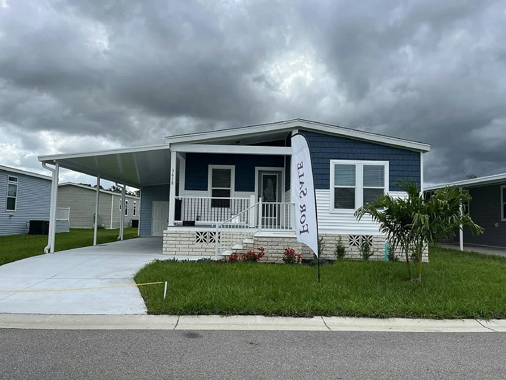 3 bed, 2.0 bath, 1460 sqft, $1,895 — Photo 1