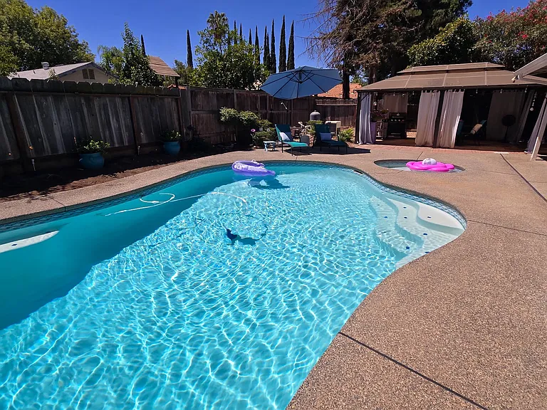 3289 E Paul Ave — Photo 4