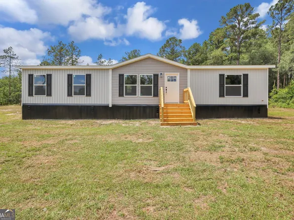 808 Smith Ln, Jesup, GA 31545