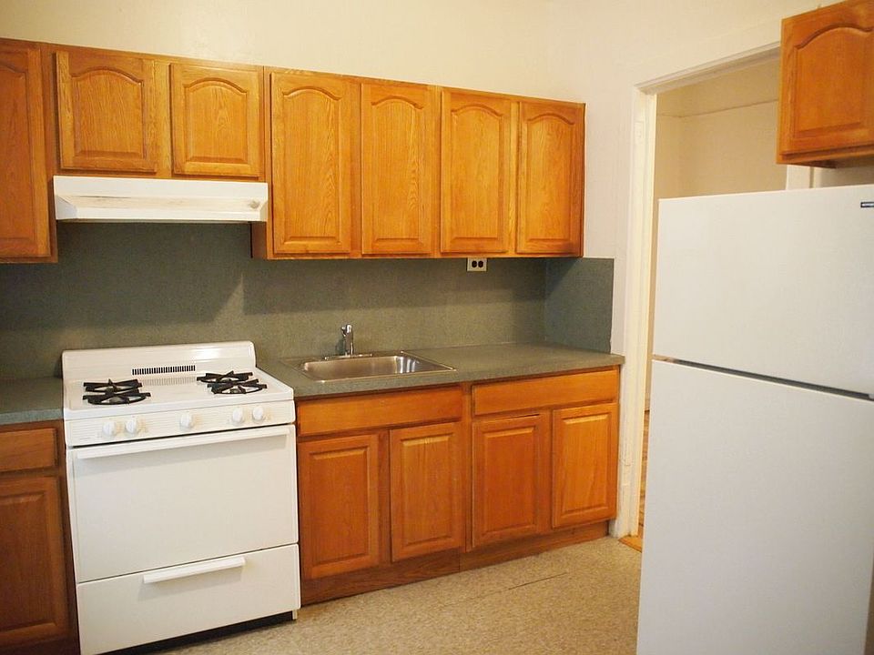 2nd image of 72 Seaman Ave #2E
