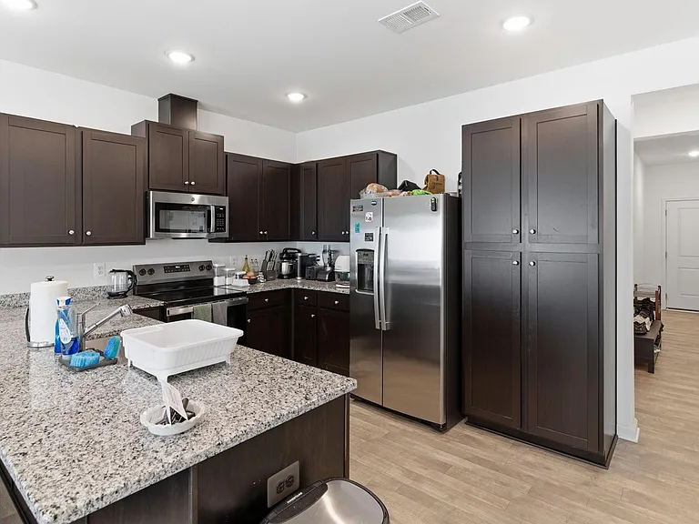 2618 Grey Wolf Ln — Photo 5