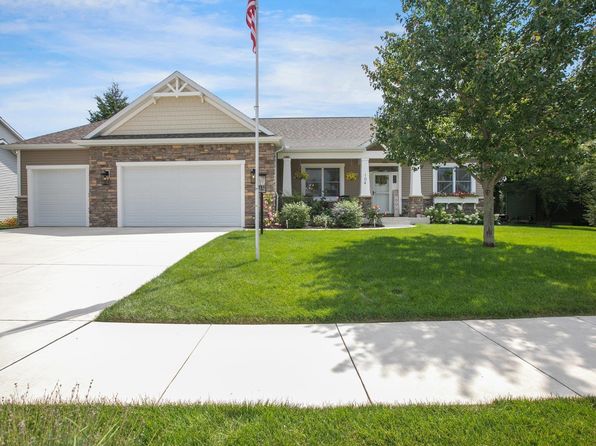 104 Lavender Ct, New Carlisle, IN 46552