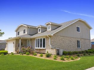 17070 Bonnie Trl E, Oak Forest, IL 60452