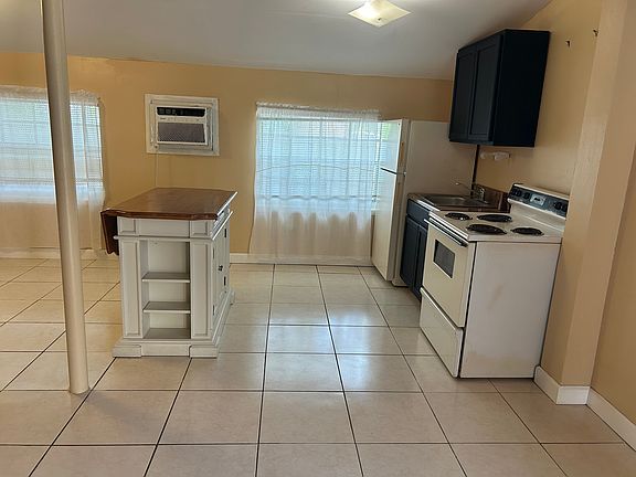 3rd image of 7570 Lasalle Blvd #2