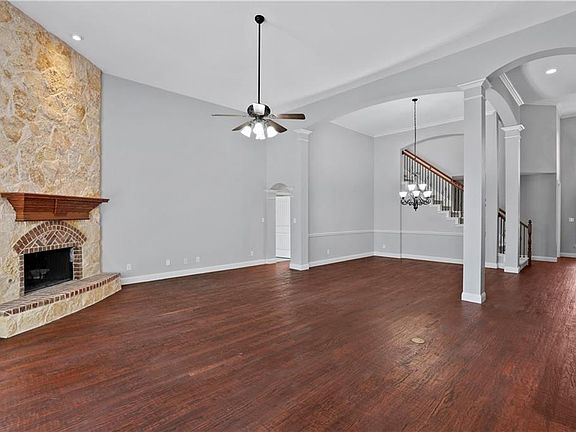 5th image of 7502 Taylor Ln