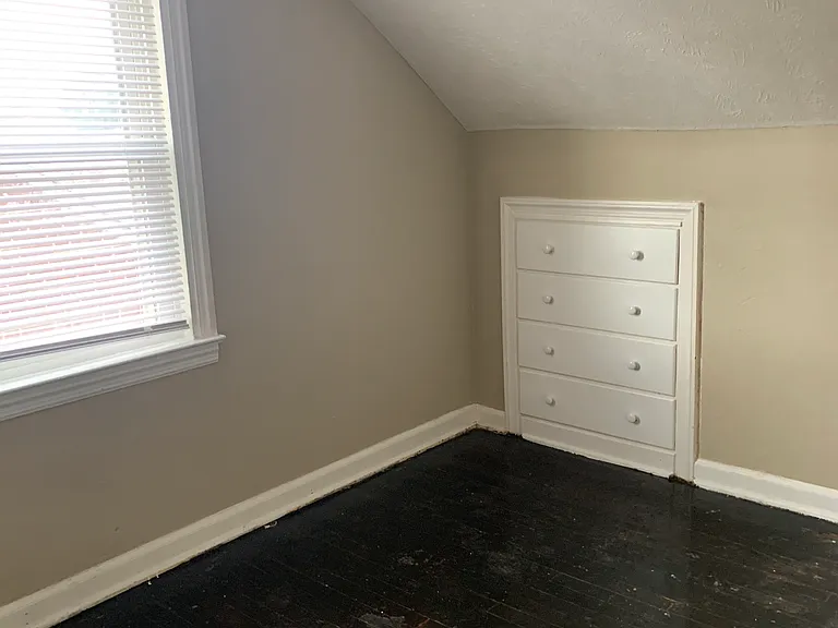 546 Butler Ave — Photo 40