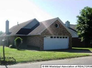 3415 Edenshire Ln, Horn Lake, MS 38637