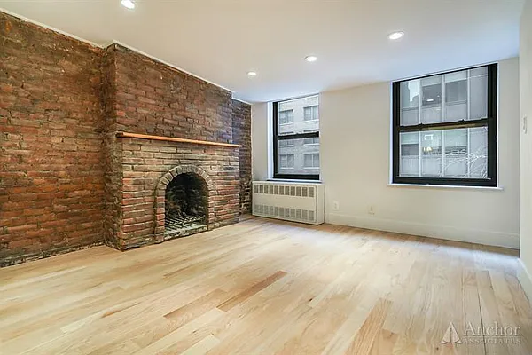 Rented by Anchor Associates | media 9