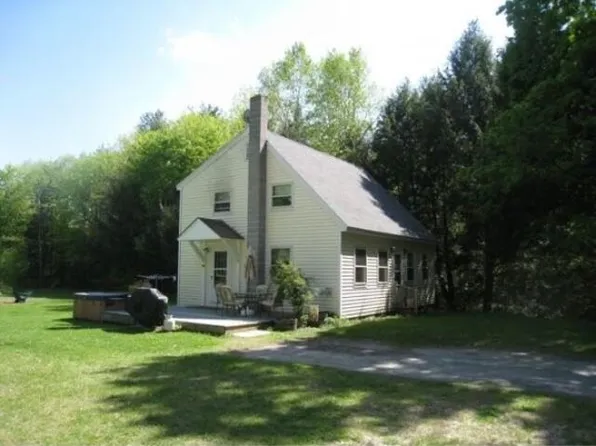 672 County Road, Windsor, VT 05089
