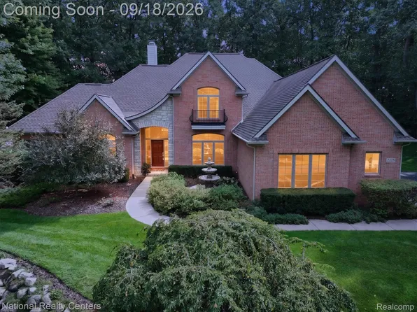 2225 Canterwood, Highland, MI 48357