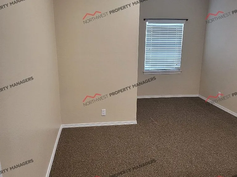 848 NW Maryland Ave — Photo 18