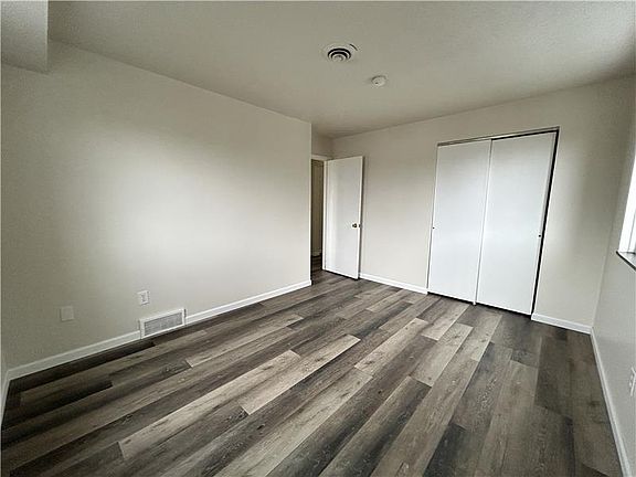 5th image of 3433 Pennsylvania Ave APT 8