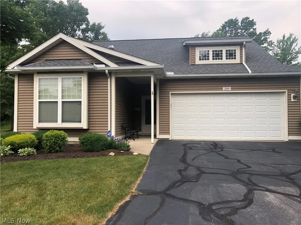2114 Hathaway Ct, Avon, OH 44011