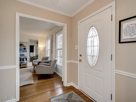 4th image of 331 Old Salem Way