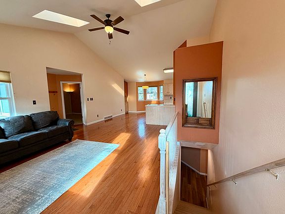 2nd image of 3105 Spinnaker Dr