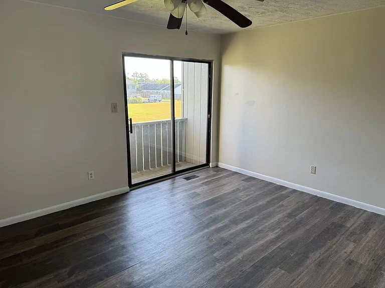 Pine Villa Town Houses — Photo 15
