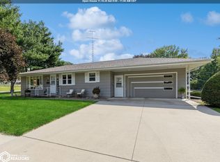 801 S 5th St, Knoxville, IA 50138