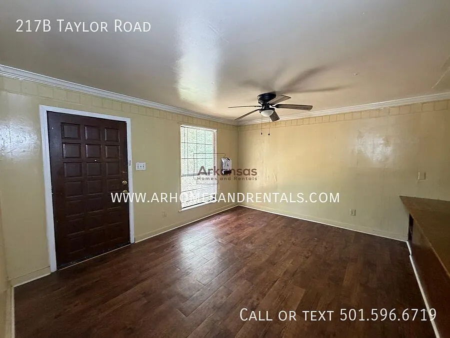 217B Taylor Road | 1 Bedroom | 1 Bathroom 1/2 Off First Month's Rent — Photo 2