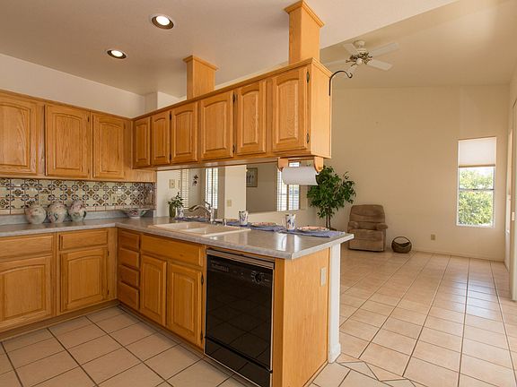 5th image of 65315 E Brassie Dr