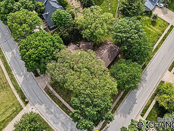 2nd image of 3290 Rambling Rd