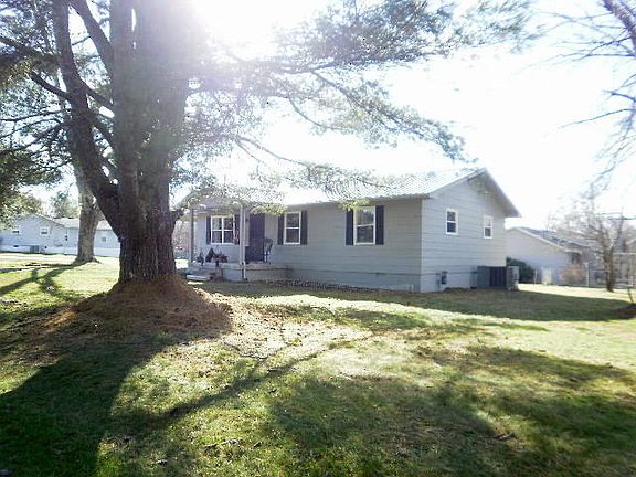 4th image of 581 Lee Dr