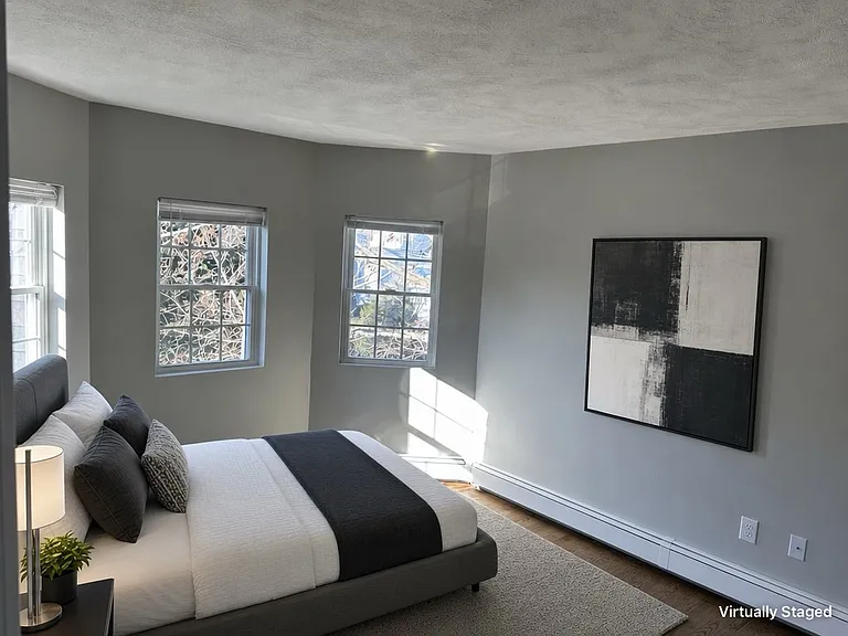 18 Ashcroft St #301 — Photo 3