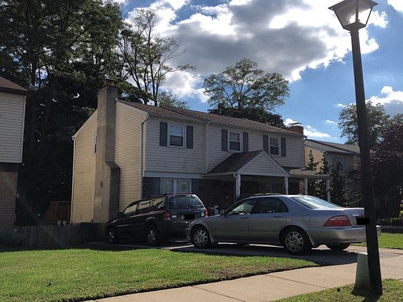 2nd image of 317 Crescent Hill Dr