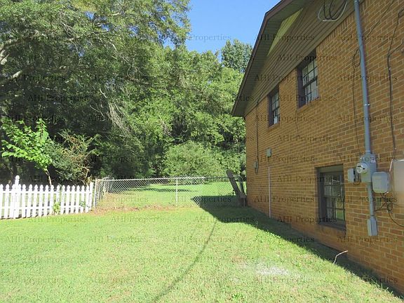 5th image of 6119 Trent Dr NW