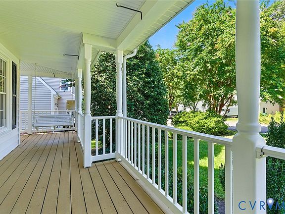 3rd image of 9257 Kings Charter Dr
