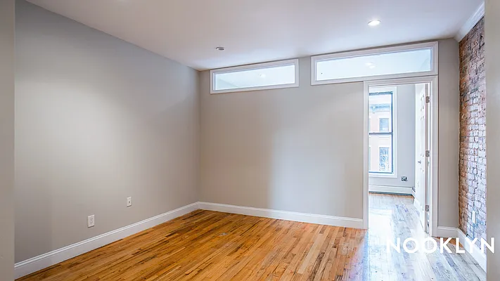Rented by Nooklyn NYC LLC | media 4
