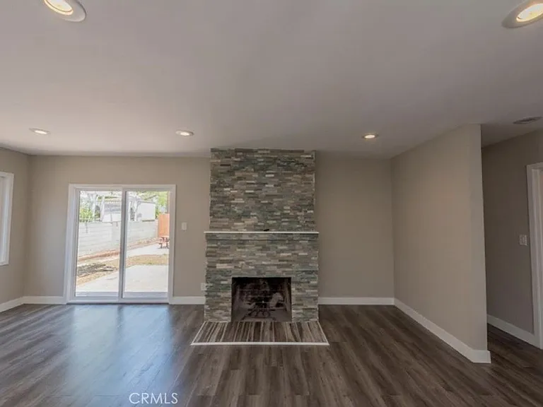 8956 Gladbeck Ave — Photo 10