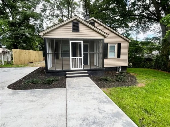 29 Payne Dr, Williamston, SC 29697