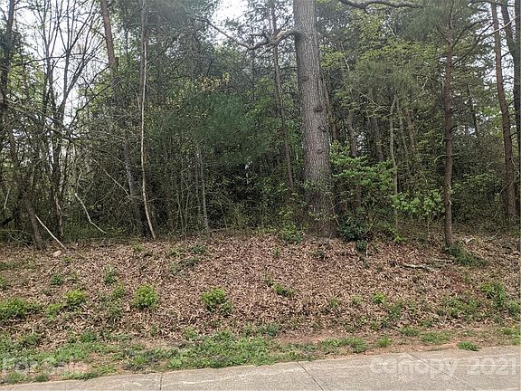 2nd image of 4065 Wandering Ln NE #33