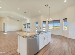 27290 N Daybreak Trl, San Tan Valley, AZ 85144