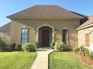 317 Grand Lake Dr, Arnaudville, LA 70512
