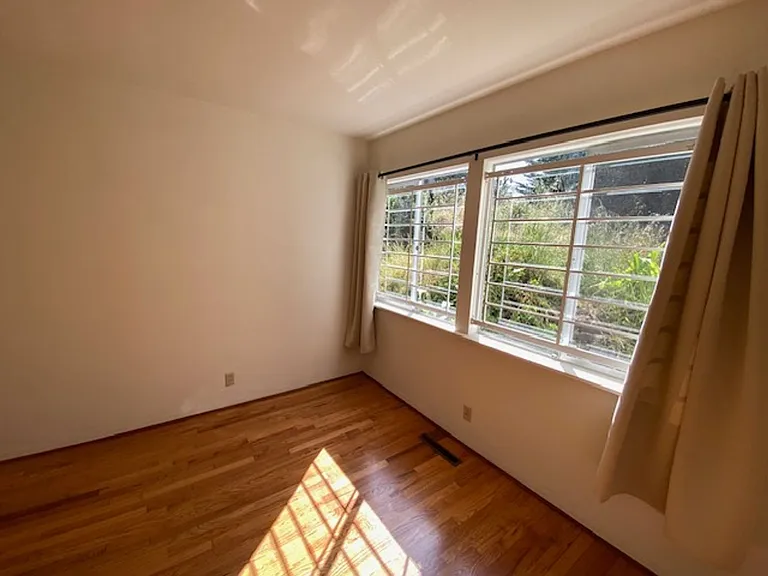 1051 Shell Ave — Photo 15
