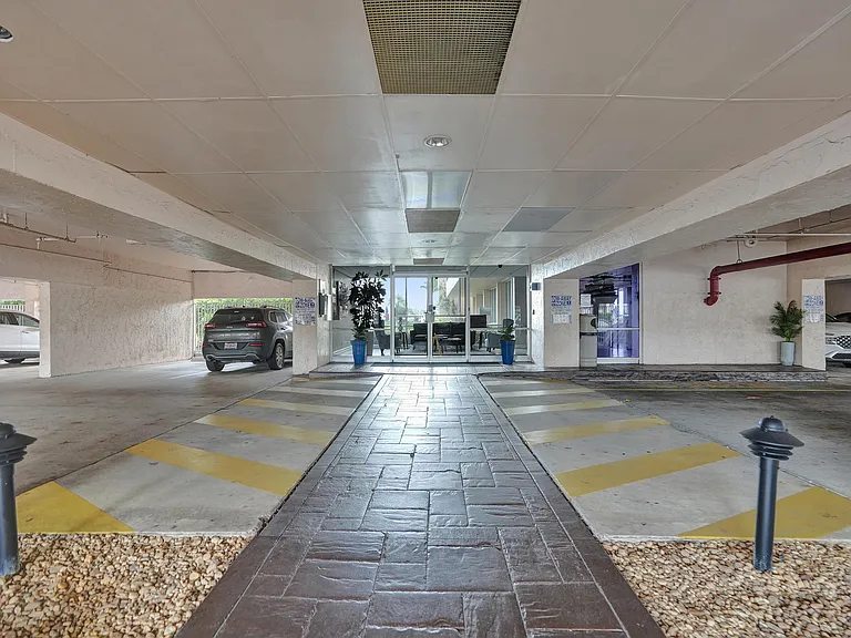 740 S Federal Hwy #312 — Photo 32