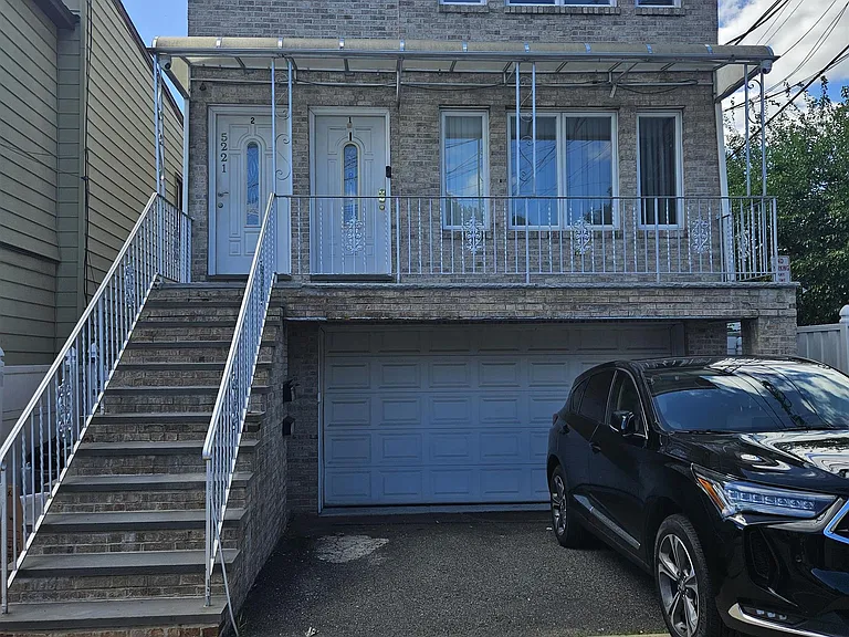5221 Grand Ave — Photo 9