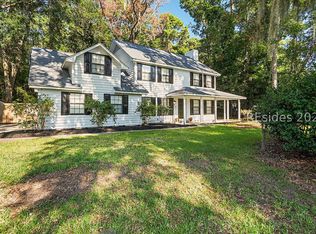 19 Chesterfield Dr, Beaufort, SC 29906