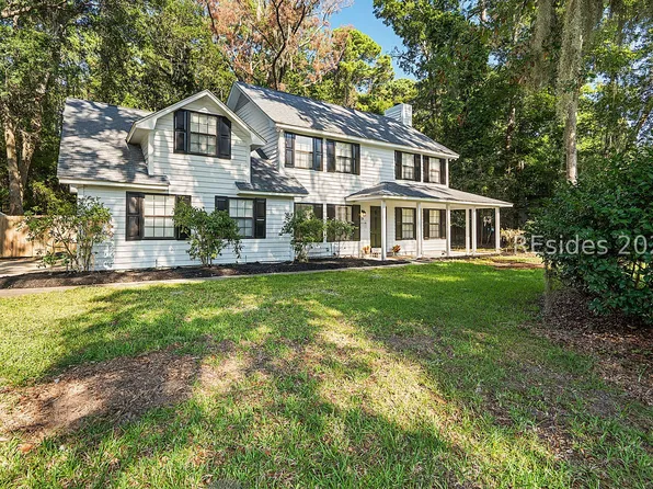 19 Chesterfield Dr, Beaufort, SC 29906
